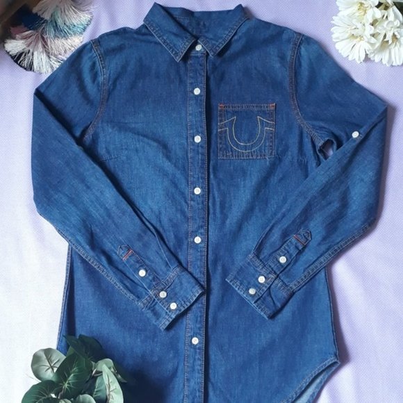 True Religion Wmns Boyfriend Fit Denim Button Down - Picture 2 of 7